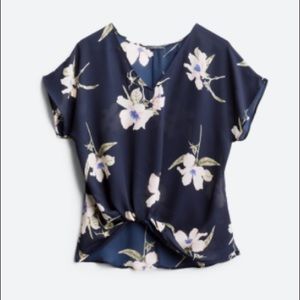 WEST KEI
Allura Knot Detail Blouse - Navy